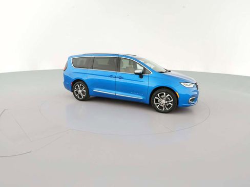 New 2026 Chrysler Pacifica Pinnacle w/ Trailer Tow Group image 15