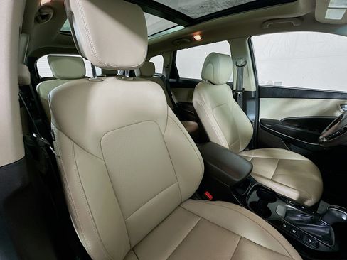 Used 2019 Hyundai Santa Fe XL image 29