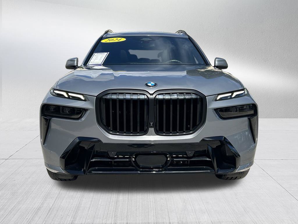 Used 2024 BMW X7 xDrive40i w/ M Sport Package AWD/4WD image 2