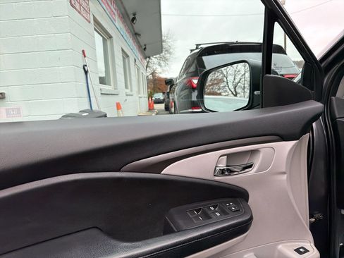 Used 2019 Honda Pilot LX image 16