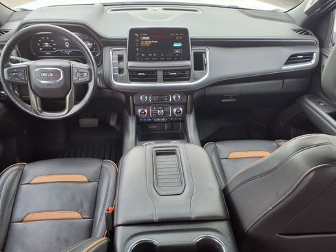 Used 2022 GMC Yukon AT4 w/ Technology Package AWD/4WD image 12