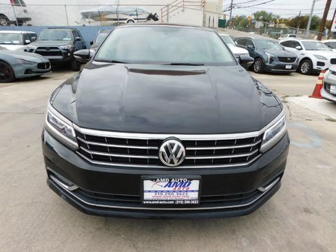 Used 2016 Volkswagen Passat 1.8T SE w/ Lighting Package (P06) FWD image 2
