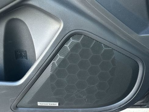 Certified 2025 Subaru Outback Limited image 30