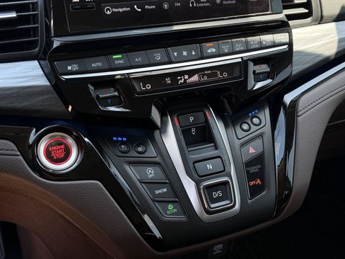 Certified 2025 Honda Odyssey Elite image 16