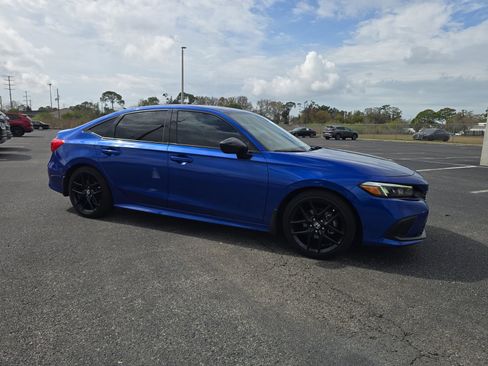 Used 2022 Honda Civic Sport image 2