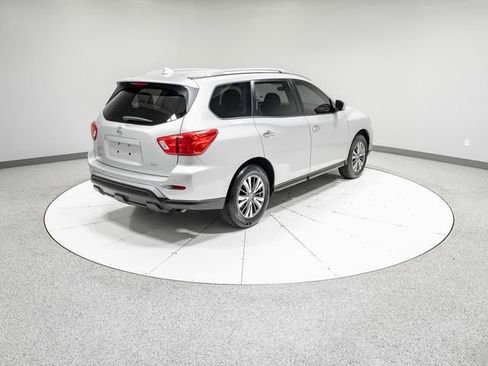 Used 2020 Nissan Pathfinder S AWD/4WD image 30