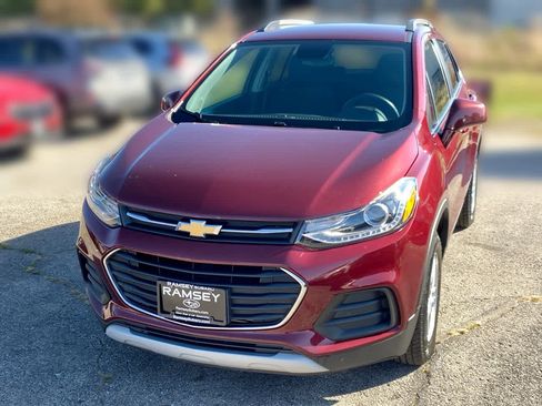 Used 2017 Chevrolet Trax LT image 1