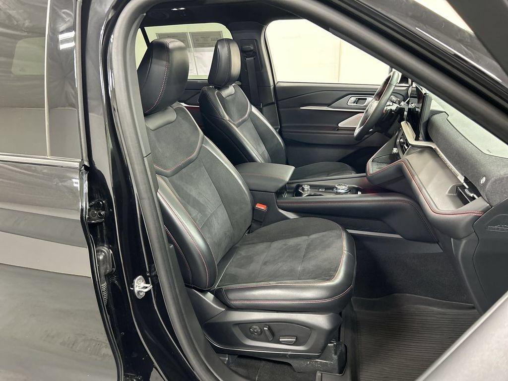 Used 2025 Ford Explorer ST w/ Sun And Sound Package AWD/4WD image 24