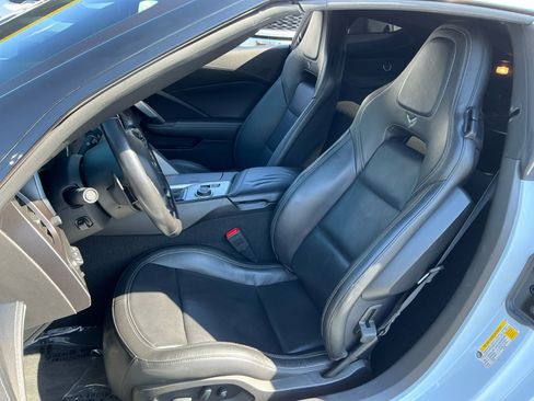 Used 2019 Chevrolet Corvette Z06 RWD image 14