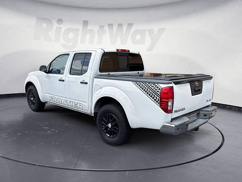 Used 2016 Nissan Frontier SV w/ SV Value Truck Package AWD/4WD image 3