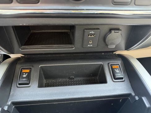 Used 2018 Nissan Titan SL image 18