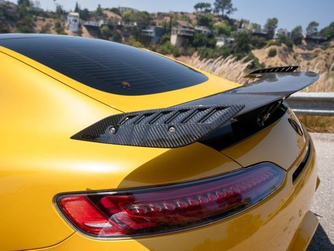 Used 2018 Mercedes-Benz AMG GT C image 13