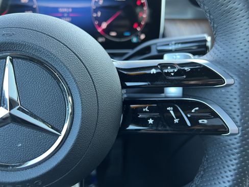 Certified 2025 Mercedes-Benz GLC 300 4MATIC image 19