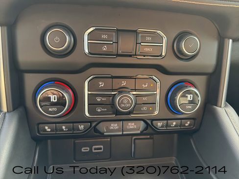 Certified 2024 Chevrolet Tahoe Premier AWD/4WD image 23