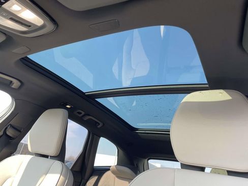 New 2026 Volvo XC60 T8 Plus w/ Protection Package Premier image 9