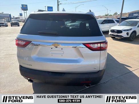 Used 2021 Chevrolet Traverse LT FWD image 7