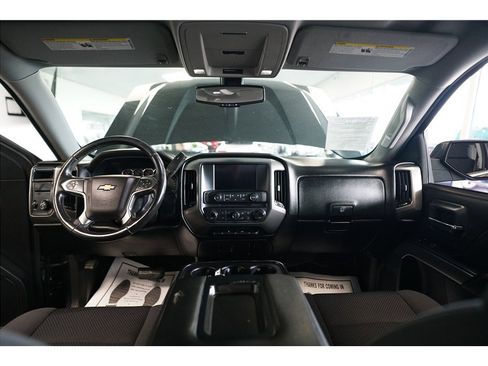 Used 2018 Chevrolet Silverado 1500 LT w/ LT Eassist Package image 13