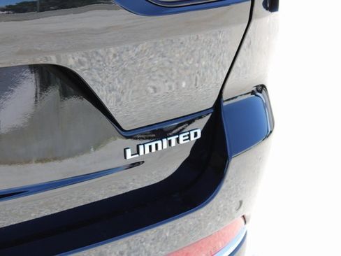 New 2025 Jeep Grand Cherokee Limited image 7