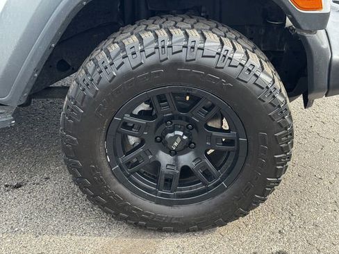 Certified 2018 Jeep Wrangler Unlimited Sport S AWD/4WD image 9