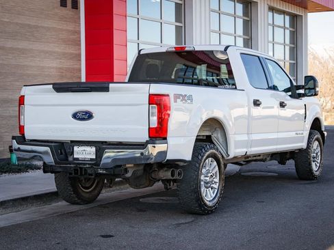 Used 2019 Ford F250 XLT w/ XLT Value Package AWD/4WD image 3