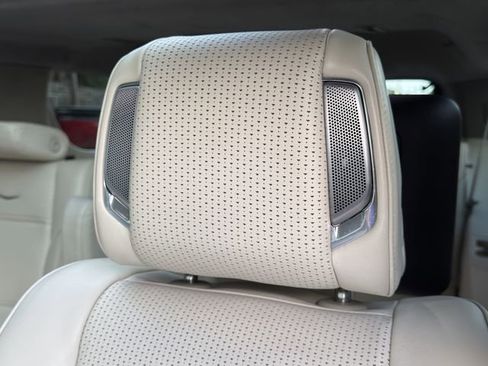 Used 2023 Cadillac Escalade Sport Platinum w/ LPO, Floor Liner Package AWD/4WD image 30