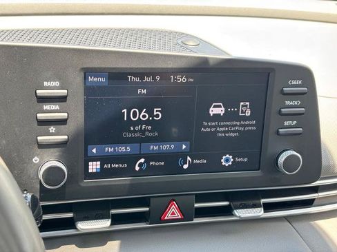 Used 2025 Hyundai Elantra Sport FWD image 21