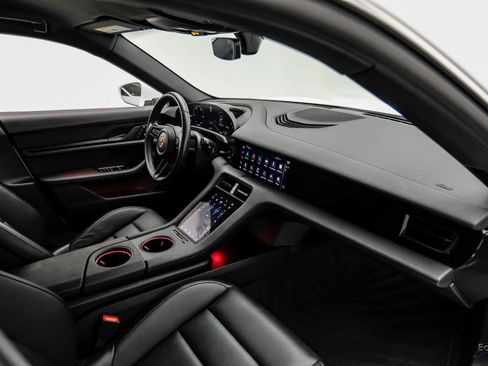 Used 2023 Porsche Taycan 4S AWD/4WD image 40
