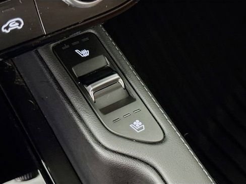 Used 2024 Kia Telluride EX w/ EX Captain's Chair Package image 24