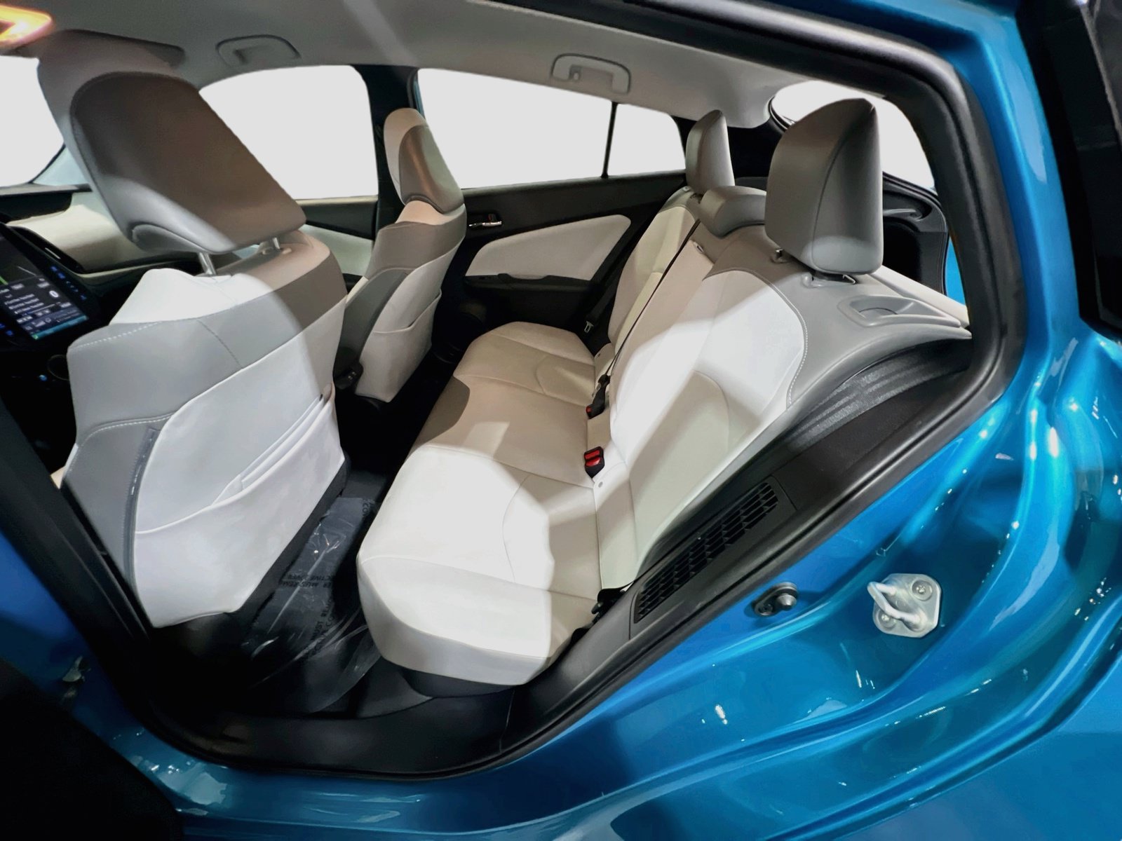 Used 2020 Toyota Prius Prime FWD image 17