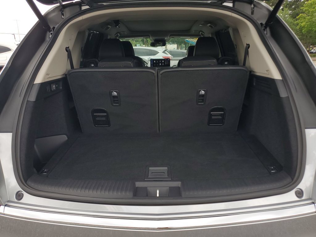 Certified 2026 Acura MDX w/ Technology Package FWD image 9