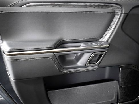 Used 2022 Rivian R1T Launch Edition image 23