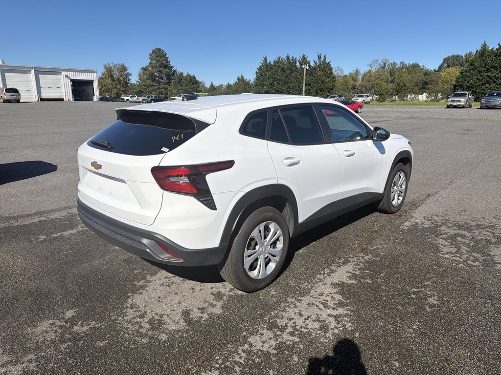 Certified 2026 Chevrolet Trax LS FWD image 8