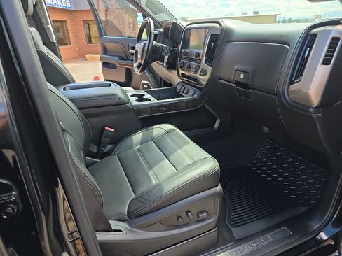 Used 2015 GMC Sierra 2500 Denali w/ Duramax Plus Package AWD/4WD image 29