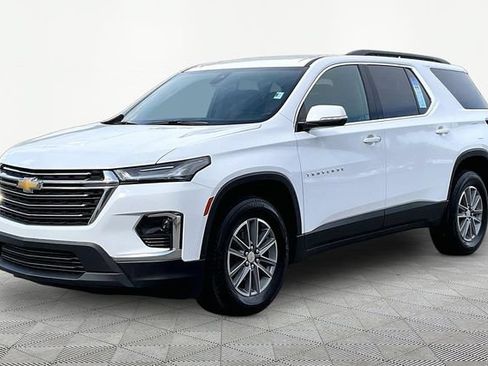 Used 2023 Chevrolet Traverse LT FWD image 3