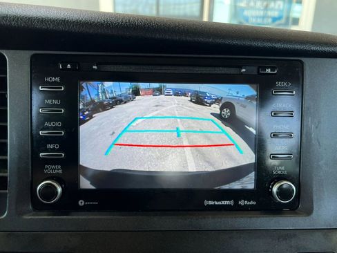 Used 2018 Toyota Sienna LE w/ Carpet Mat Package FWD image 19
