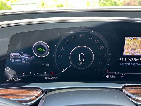 Used 2023 Cadillac Escalade ESV Premium Luxury image 28