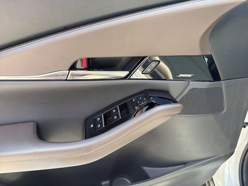 Used 2022 MAZDA CX-30 AWD 2.5 S w/ Premium Package image 16