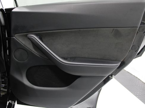 Used 2023 Tesla Model Y Long Range AWD/4WD image 21