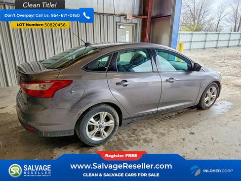 Used 2014 Ford Focus SE w/ SE Winter Package FWD image 4