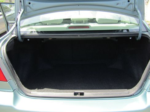 Used 2005 Toyota Corolla CE FWD image 16