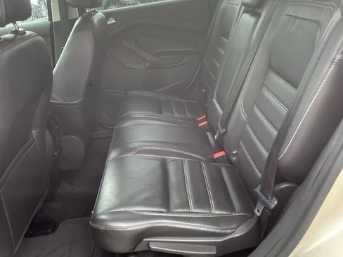 Used 2017 Ford Escape SE w/ SE Leather Comfort Package image 12