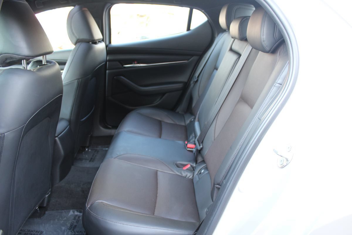 Used 2024 MAZDA MAZDA3 s FWD image 23