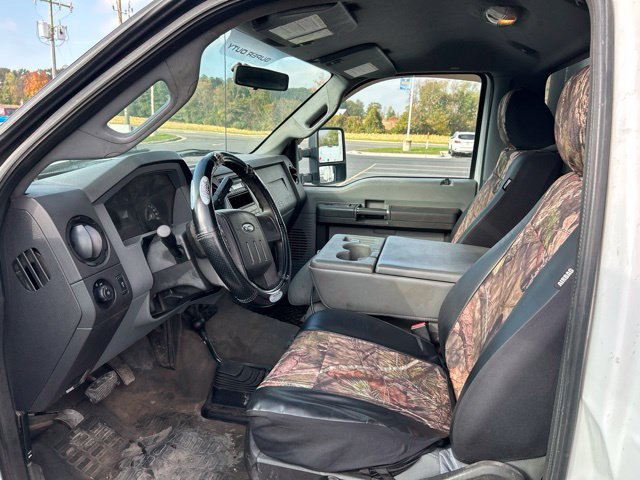 Used 2011 Ford F550 4x4 Regular Cab Super Duty w/ Payload Upgrade Pkg image 9