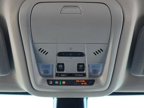 Used 2022 GMC Acadia AT4 w/ Technology Package image 27