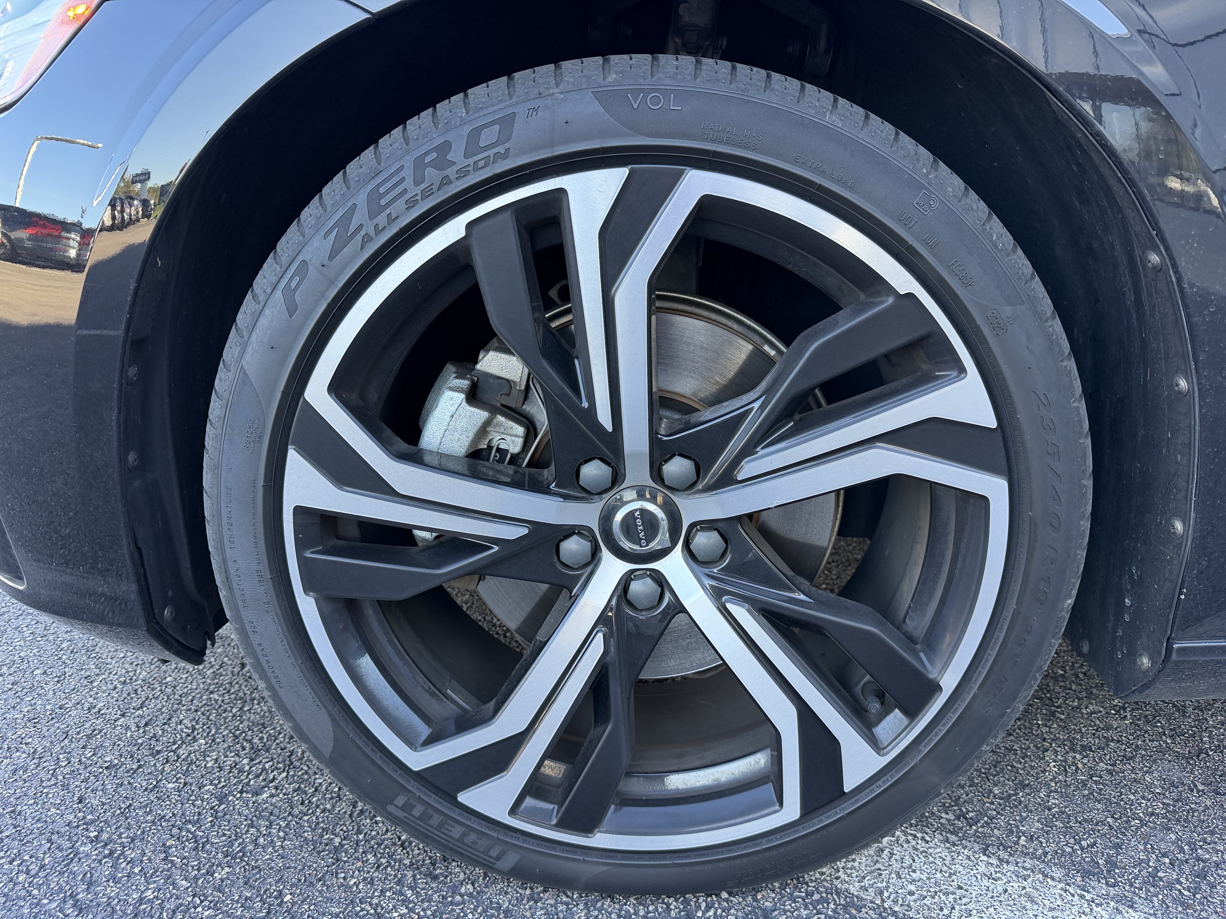 Used 2024 Volvo S60 B5 Core w/ Climate Package FWD image 12