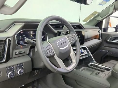 Used 2025 GMC Sierra 3500 Denali w/ Denali Reserve Package image 21