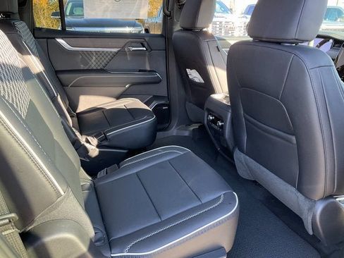 New 2026 GMC Acadia Denali w/ Super Cruise Package image 18