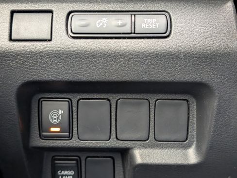 Used 2023 Nissan Frontier S w/ Technology Package image 16