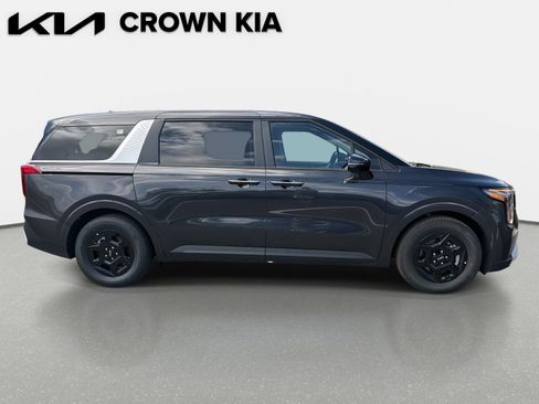 New 2026 Kia Carnival LXS image 4