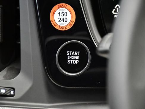 Certified 2025 Porsche Cayenne E-Hybrid Coupe AWD/4WD image 26